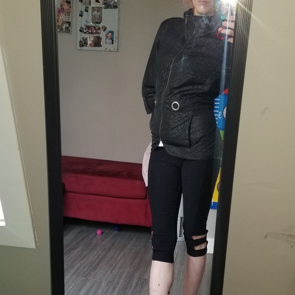 Tribal jacket - Picture 3 of 8